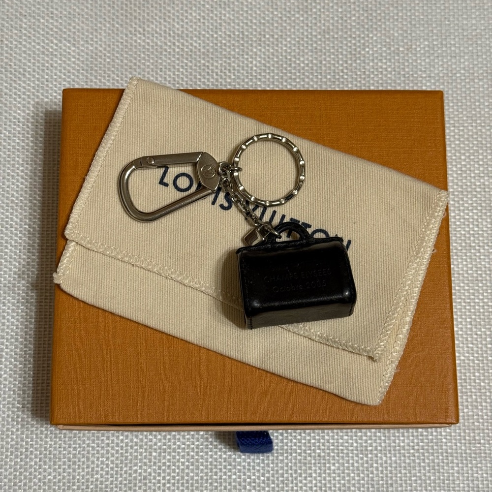 ♥️Sale♥️ Louis Vuitton Champs Elysees Speedy Leather Bag Charm Key Holder